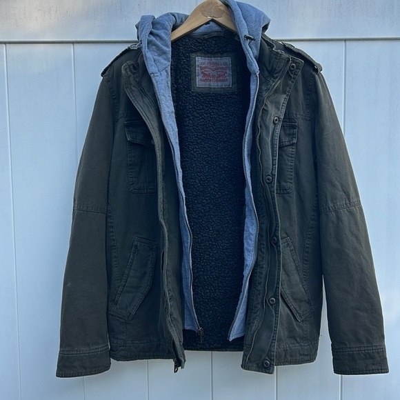 Levi's Cotton Sherpa Lined Trucker Jacket in MILITARY GREEN Size M Coat - Picture 11 of 14